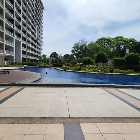 The Atherton- Spacious Modern Condo Unit In Paranaque Near The Airport, Makati, Bgc And Highways Paranaque City Екстериор снимка