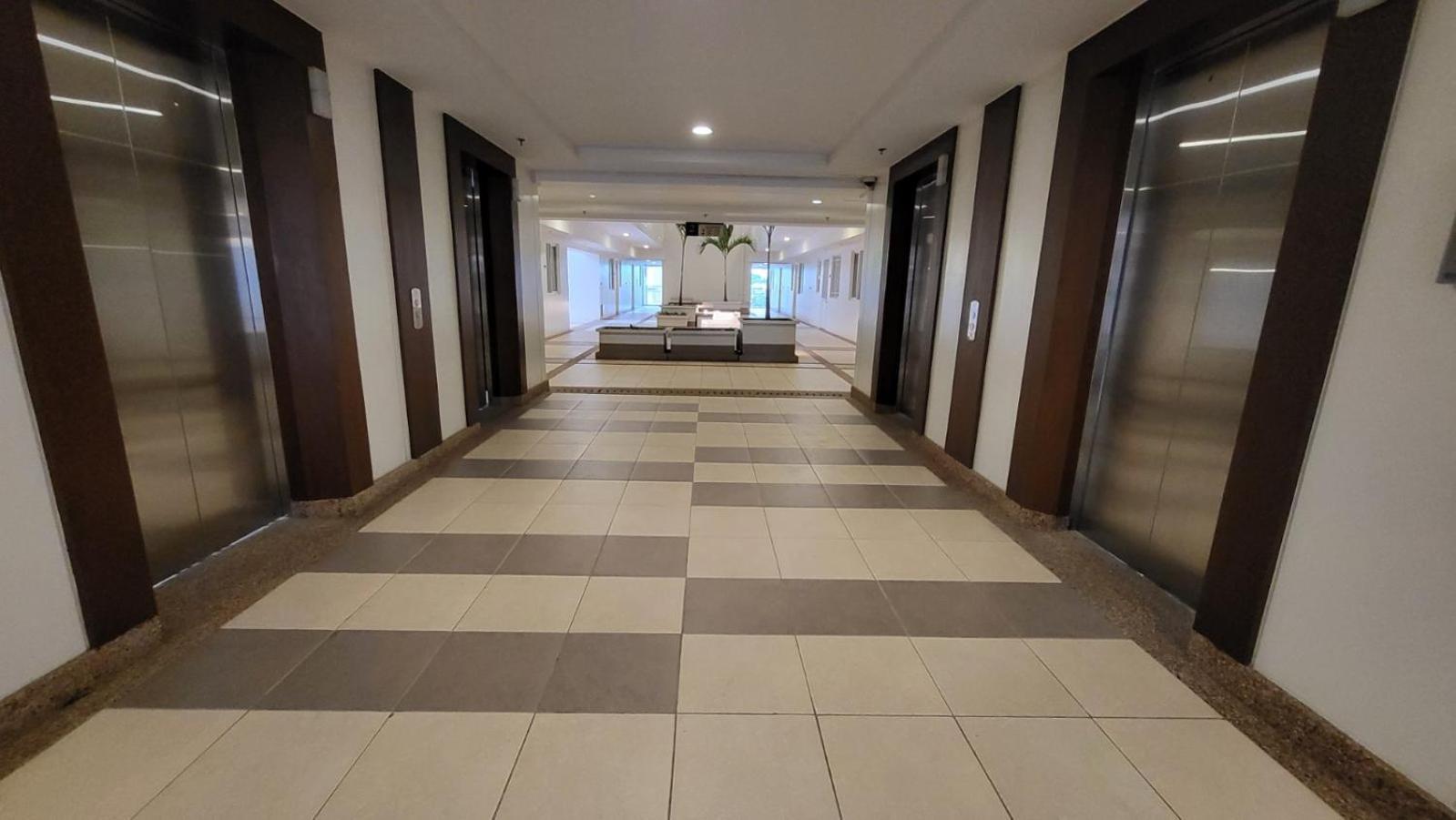 The Atherton- Spacious Modern Condo Unit In Paranaque Near The Airport, Makati, Bgc And Highways Paranaque City Екстериор снимка