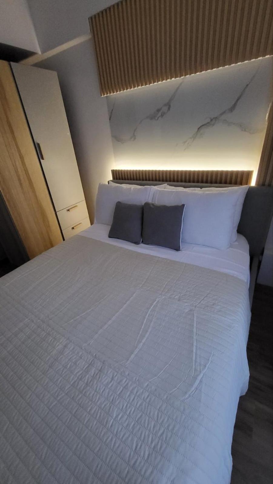 The Atherton- Spacious Modern Condo Unit In Paranaque Near The Airport, Makati, Bgc And Highways Paranaque City Екстериор снимка